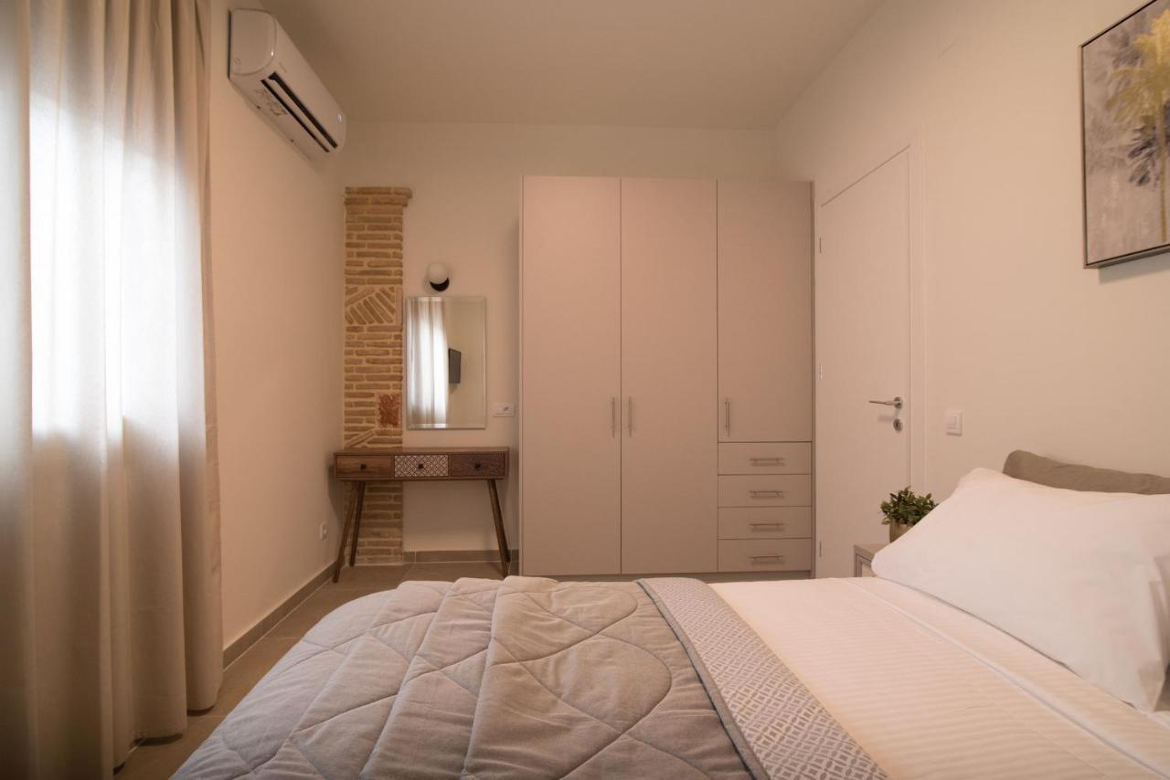 Lodge Luxury Apartments Kalamákion Chambre photo